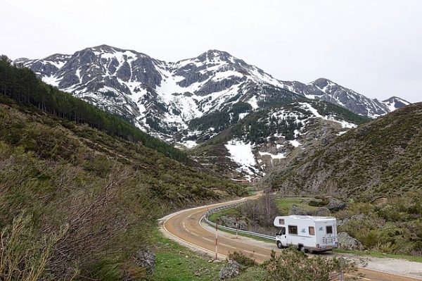4 Season RVs Mean Protection from Cold, Heat